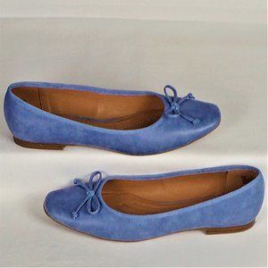 B TRUE BY BARETRAPS size 8.5M sky-blue ballet flats cushioned insoles